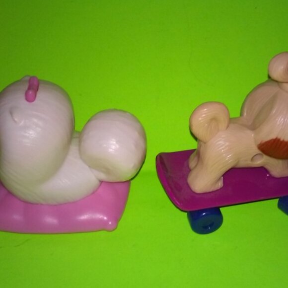The Secret Life of Pets Gidget & Daisy Dog Burger King MCDs Toys - Picture 5 of 5